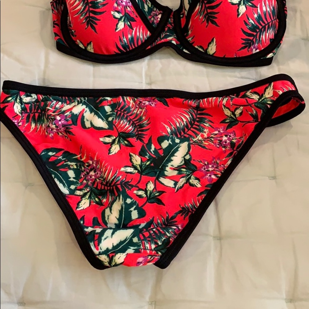 Floral bikini set - Picture 5 of 8